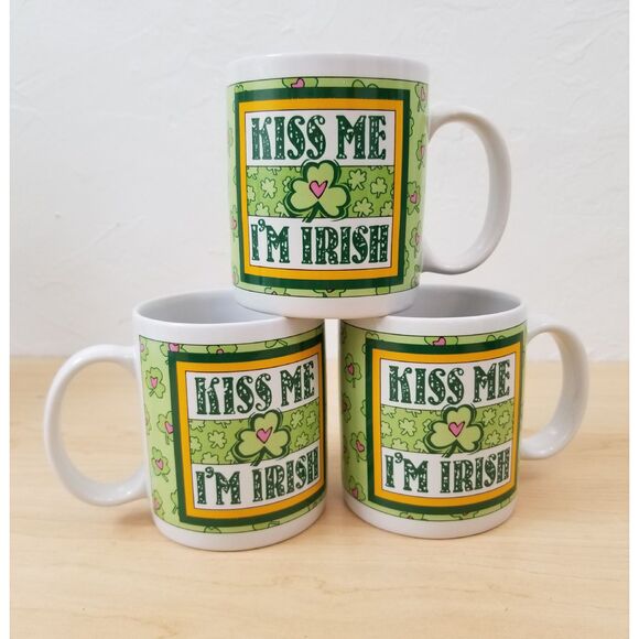 St. Patrick's Day Kiss Me I'm Irish 3 Drinking Coffee Mug Set New - Picture 1 of 5